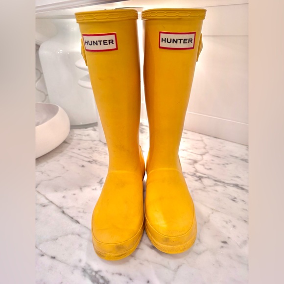 Iconic Hunter Kids' Bright Yellow Rain Boots - Picture 2 of 7